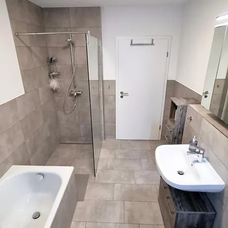 Terassenwohnung In Ruhiger Lage Bei Zuerich Und Rheinfall Apartamento